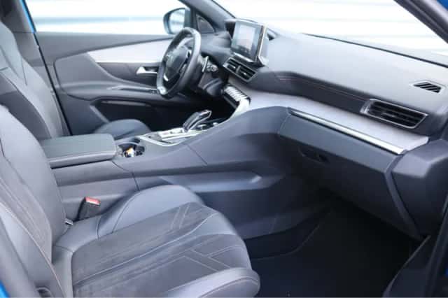 Peugeot 3008 (2021) thumbnail 23