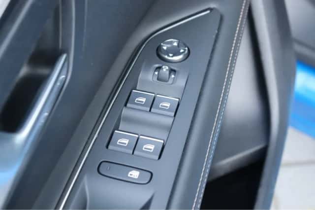 Peugeot 3008 (2021) thumbnail 24