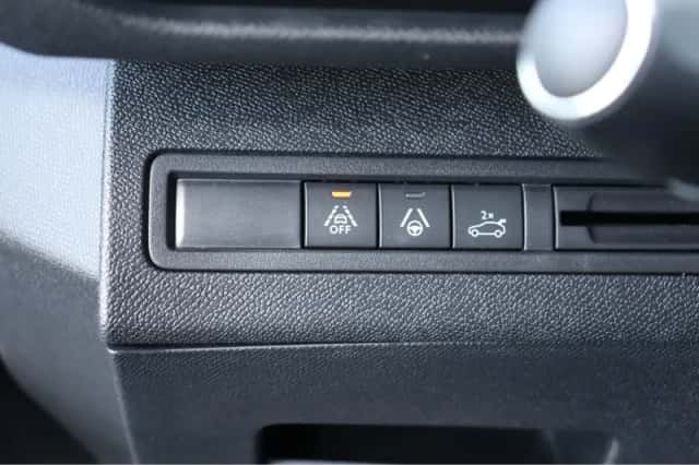 Peugeot 3008 (2021) thumbnail 25