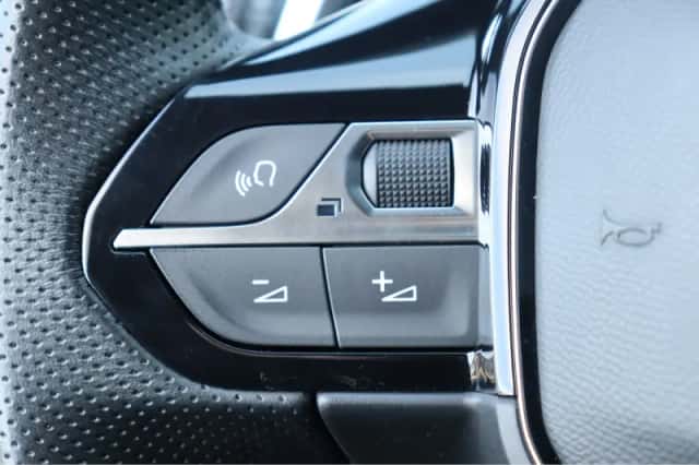 Peugeot 3008 (2021) thumbnail 28