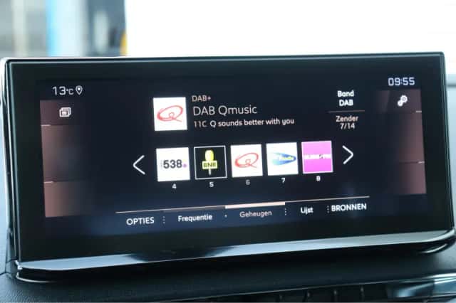 Peugeot 3008 (2021) thumbnail 36