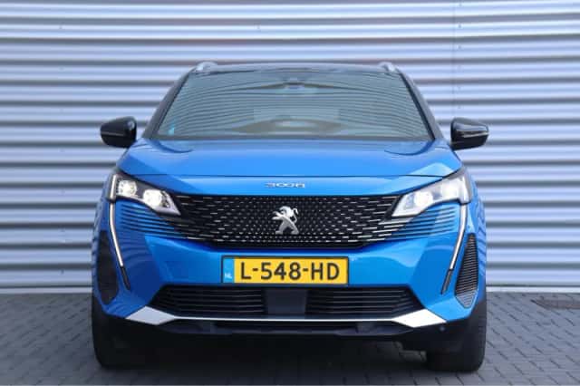 Peugeot 3008 (2021) thumbnail 5