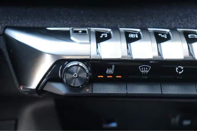 Peugeot 3008 (2022) thumbnail 36