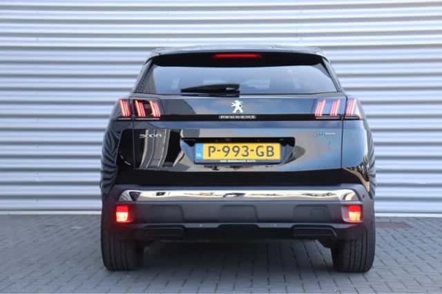 Peugeot 3008 (2022) thumbnail 8