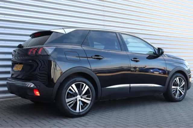 Peugeot 3008 (2022) thumbnail 9