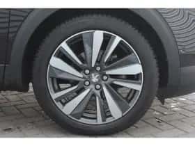 Peugeot 3008 (2019) thumbnail 11