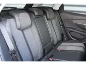 Peugeot 3008 (2019) thumbnail 16