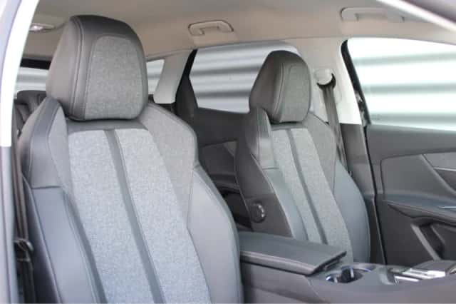 Peugeot 3008 (2019) thumbnail 17