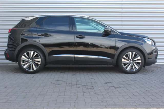 Peugeot 3008 (2019) thumbnail 3