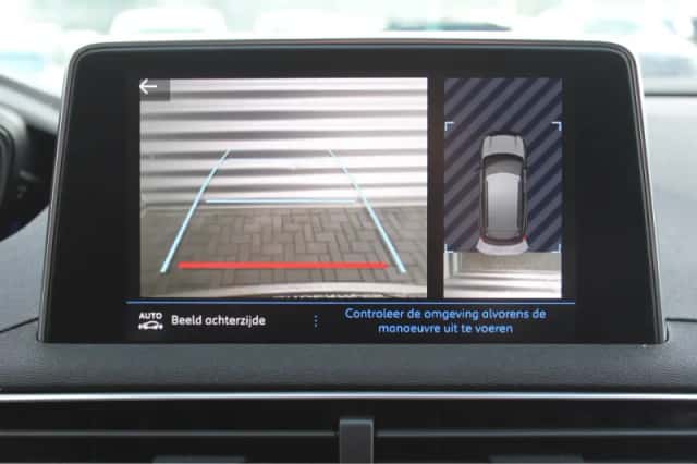 Peugeot 3008 (2019) thumbnail 24