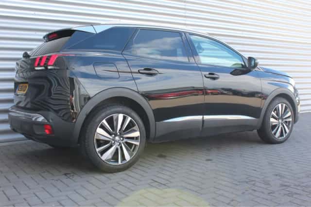 Peugeot 3008 (2019) thumbnail 9