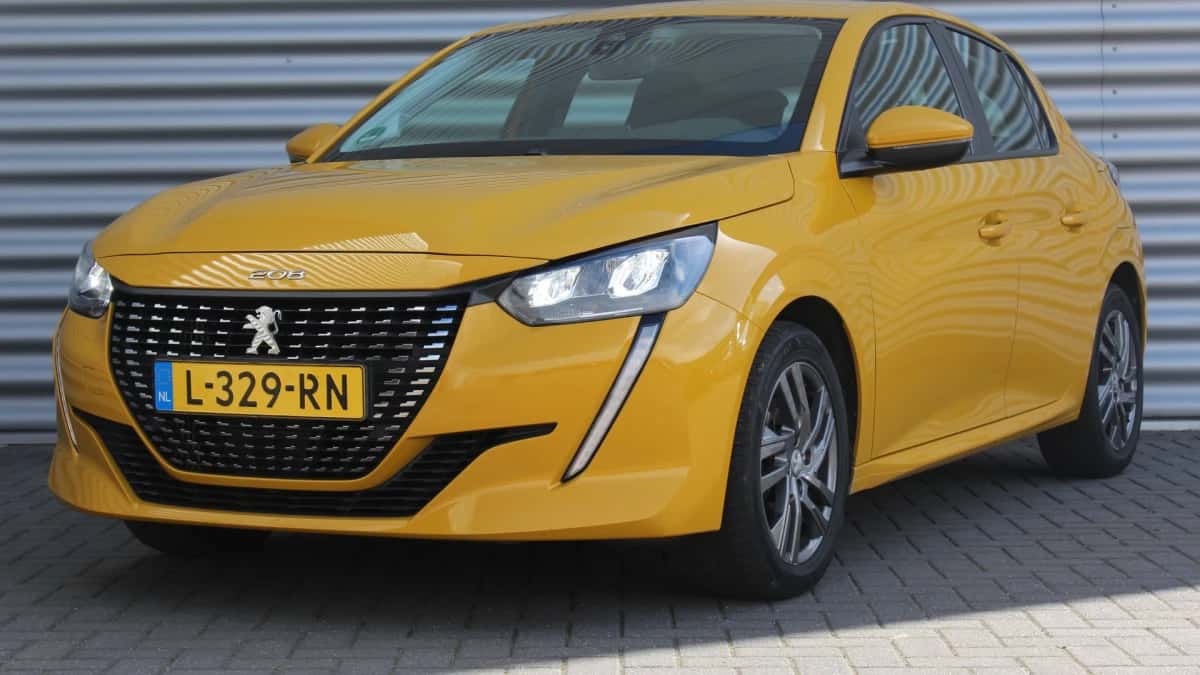Peugeot 208 (2021) — foto 1