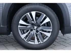 Peugeot 2008 (2019) thumbnail 12