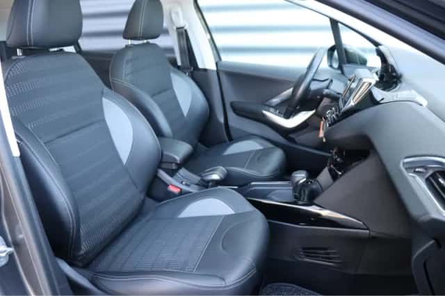 Peugeot 2008 (2019) thumbnail 17