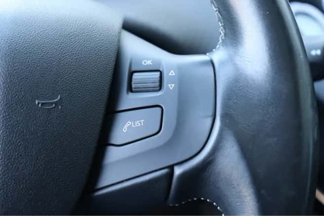 Peugeot 2008 (2019) thumbnail 25