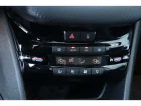 Peugeot 2008 (2019) thumbnail 32