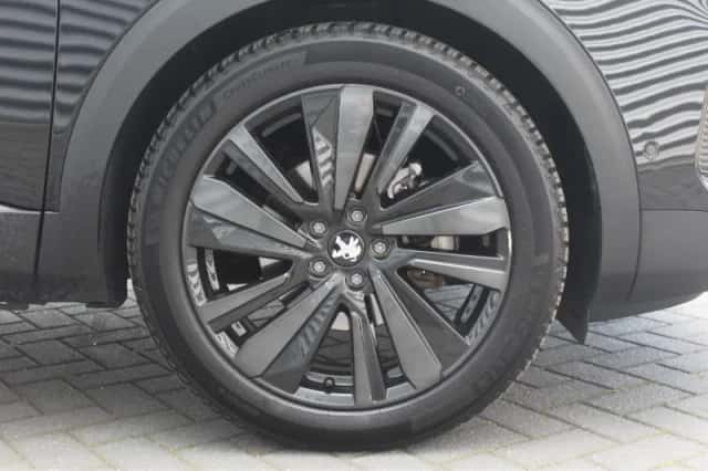 Peugeot 3008 (2023) thumbnail 11