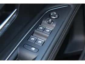 Peugeot 3008 (2023) thumbnail 19