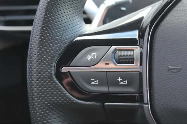 Peugeot 3008 (2023) thumbnail 21