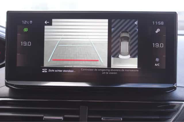 Peugeot 3008 (2023) thumbnail 26