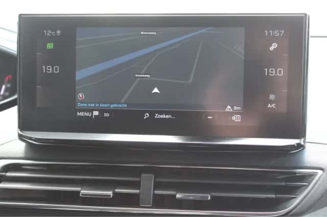 Peugeot 3008 (2023) thumbnail 27
