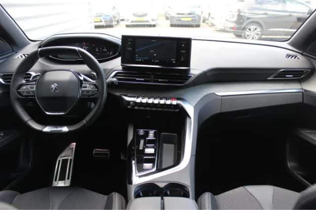 Peugeot 3008 (2023) thumbnail 32
