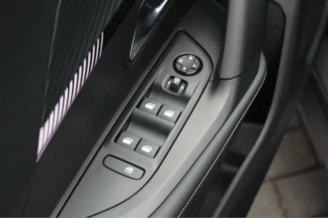 Peugeot 2008 (2025) thumbnail 20
