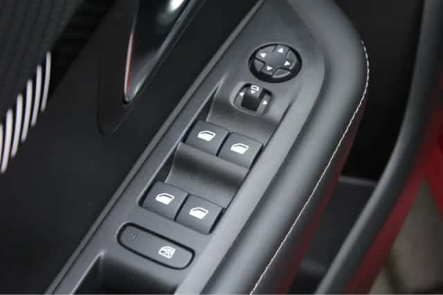 Peugeot 208 (2024) thumbnail 19