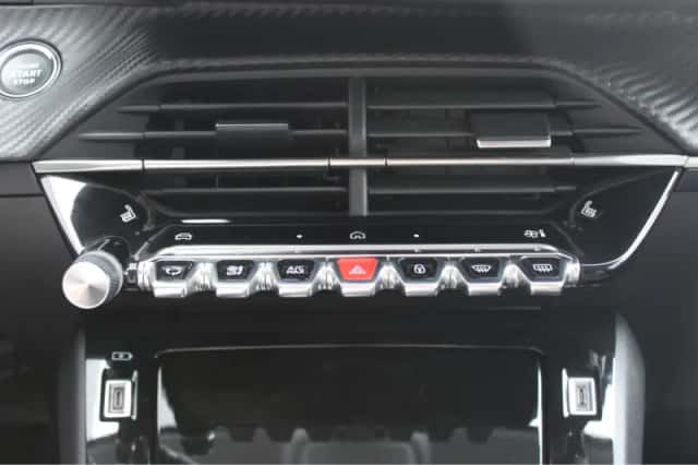 Peugeot 208 (2024) thumbnail 31