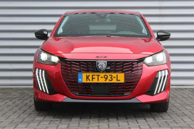 Peugeot 208 (2024) thumbnail 5