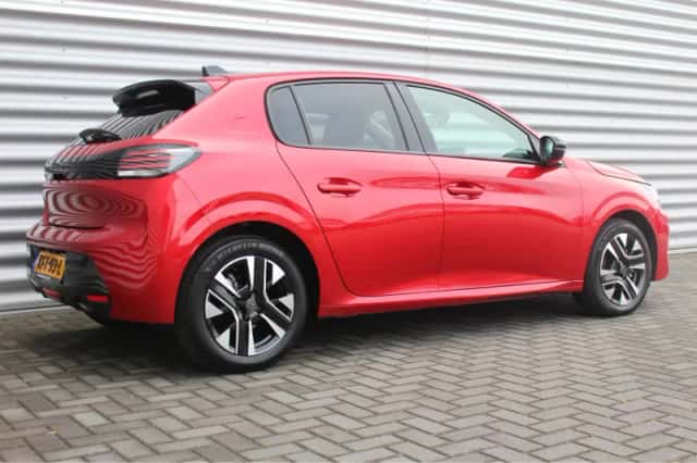 Peugeot 208 (2024) thumbnail 9