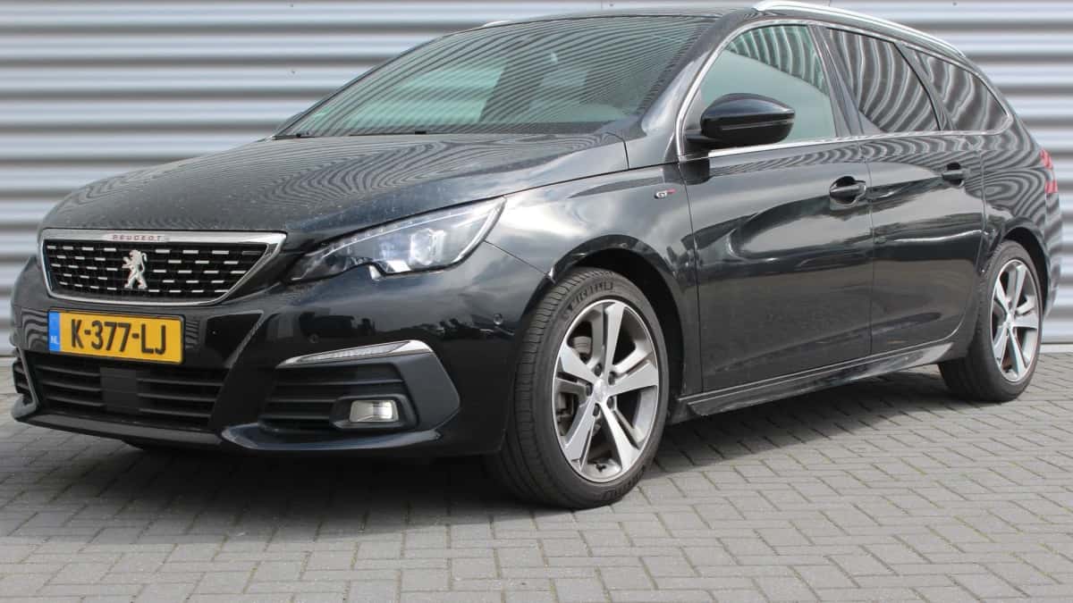 Peugeot 308 (2021) — foto 1