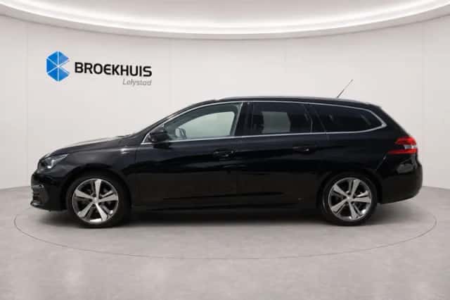 Peugeot 308 (2021) thumbnail 2