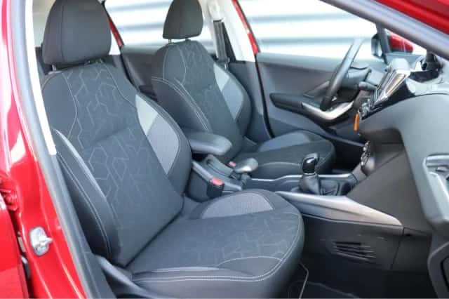 Peugeot 2008 (2018) thumbnail 16