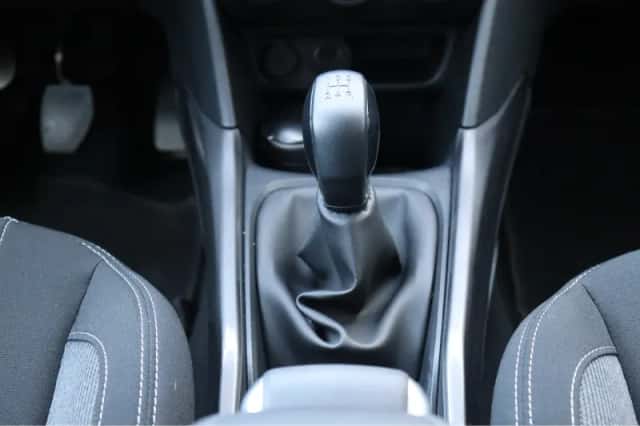 Peugeot 2008 (2018) thumbnail 31