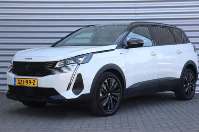 Peugeot 5008 (2025) thumbnail 1