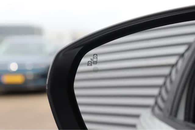 Peugeot 3008 (2023) thumbnail 12