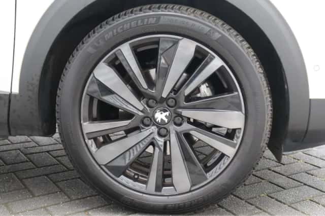 Peugeot 3008 (2023) thumbnail 15