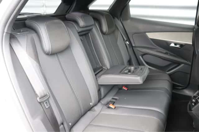 Peugeot 3008 (2023) thumbnail 21