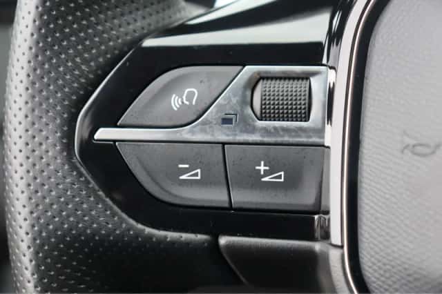 Peugeot 3008 (2023) thumbnail 28
