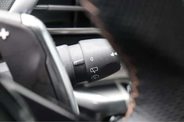 Peugeot 3008 (2023) thumbnail 31