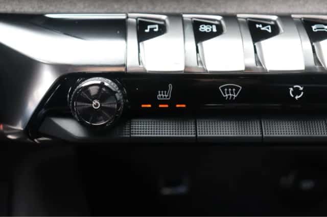 Peugeot 3008 (2023) thumbnail 40
