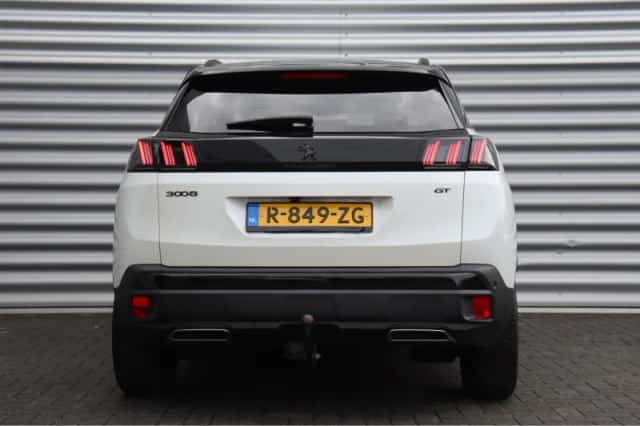 Peugeot 3008 (2023) thumbnail 8