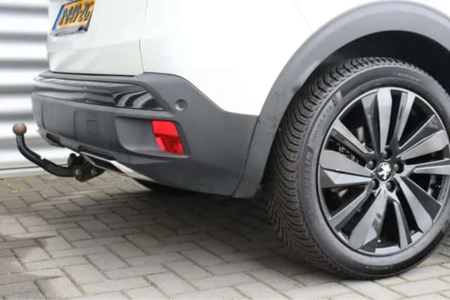 Peugeot 3008 (2023) thumbnail 10