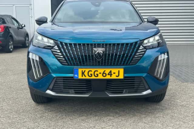 Peugeot 2008 (2025) thumbnail 3