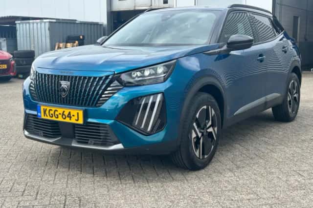 Peugeot 2008 (2025) thumbnail 4