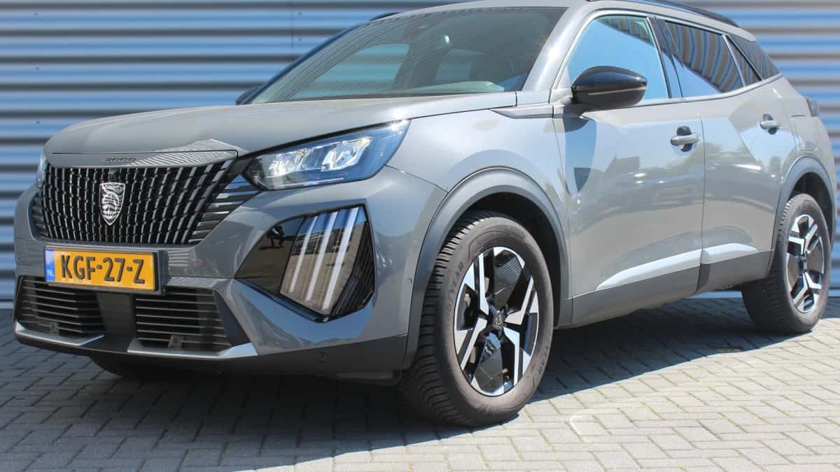 Peugeot 2008 (2025) — foto 1