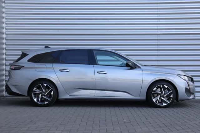 Peugeot 308 (2025) thumbnail 3