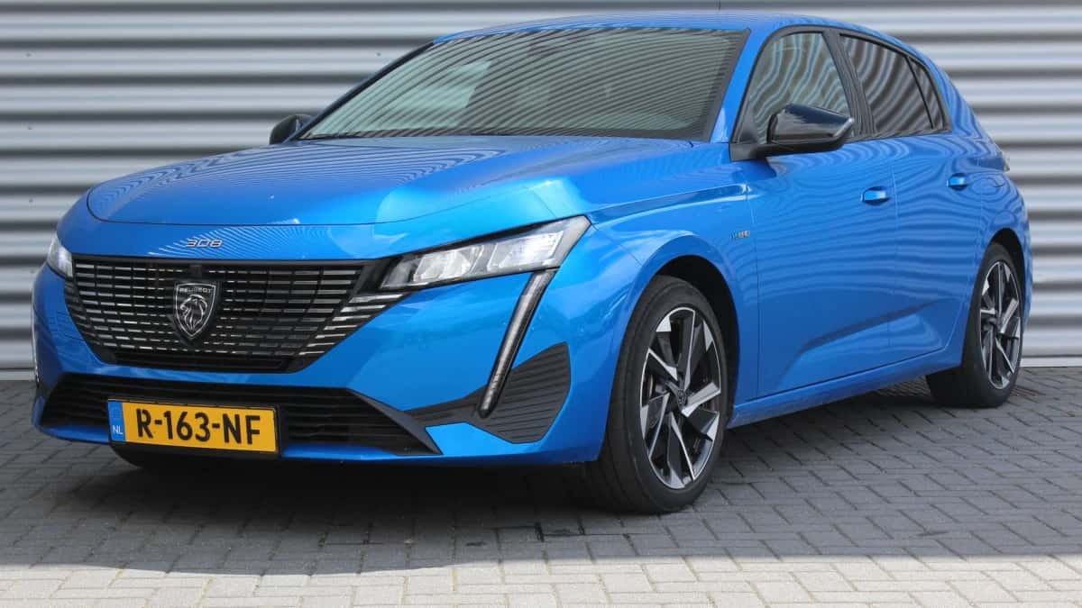 Peugeot 308 (2022) — foto 1