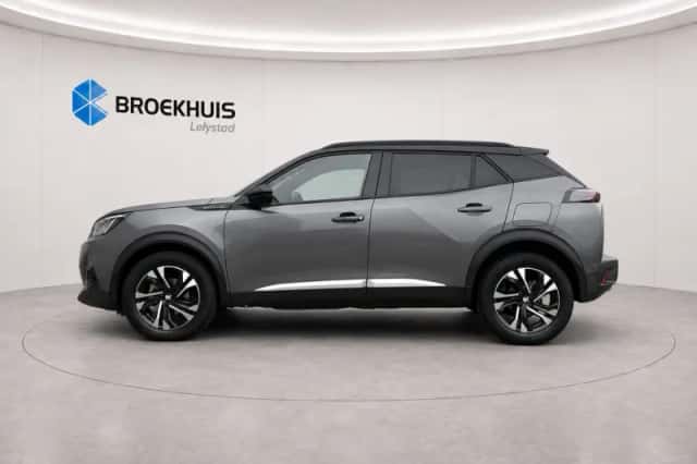 Peugeot 2008 (2020) thumbnail 2